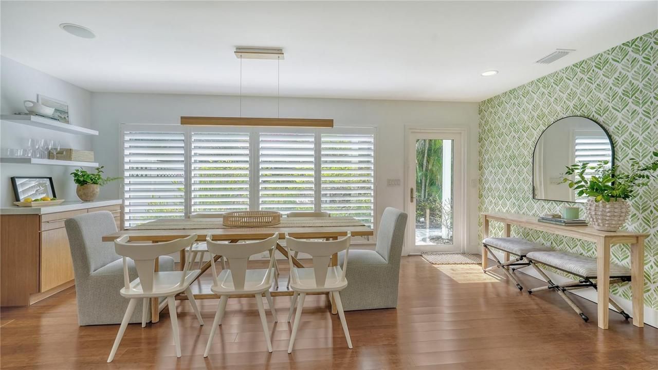 425 Mckinley Drive, Sarasota, FL 34236 Photo