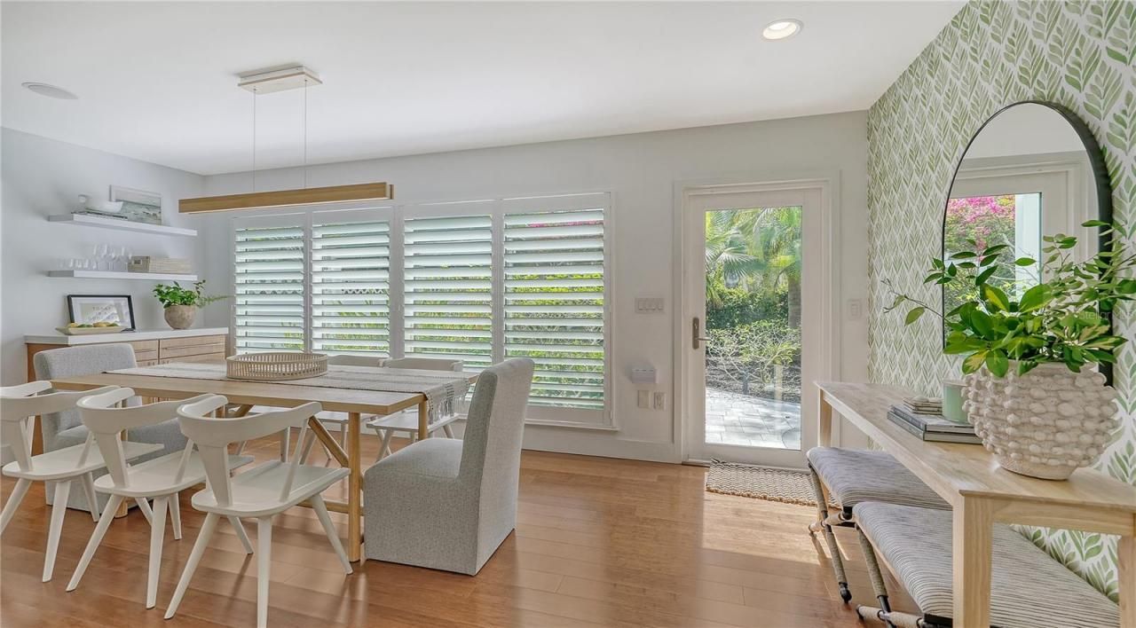 425 Mckinley Drive, Sarasota, FL 34236 Photo