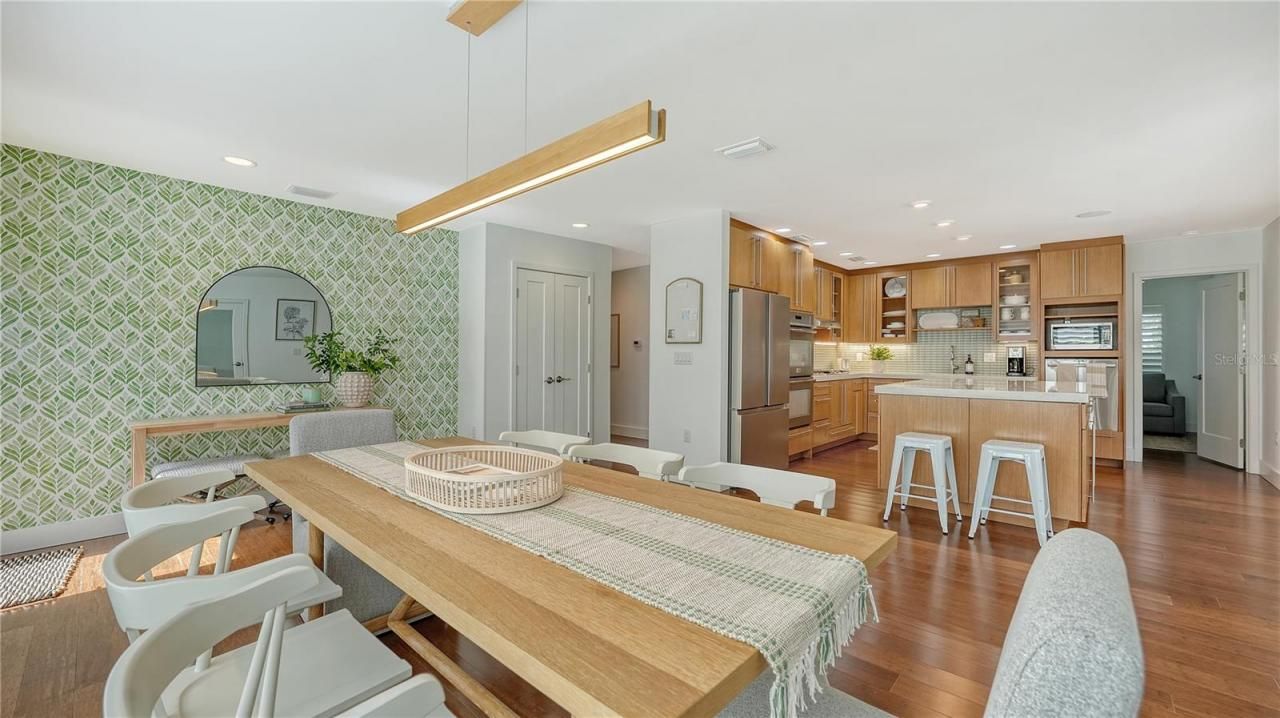 425 Mckinley Drive, Sarasota, FL 34236 Photo