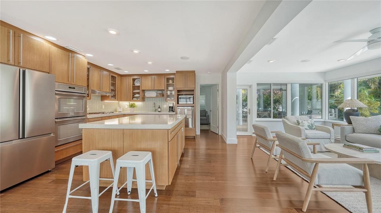425 Mckinley Drive, Sarasota, FL 34236 Photo