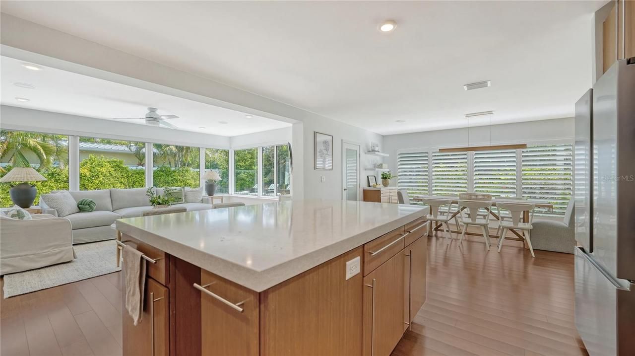 425 Mckinley Drive, Sarasota, FL 34236 Photo