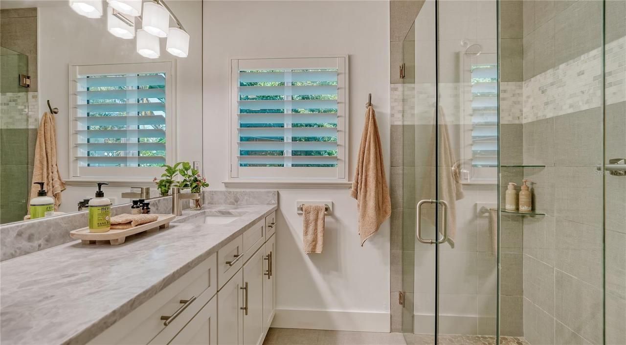 425 Mckinley Drive, Sarasota, FL 34236 Photo
