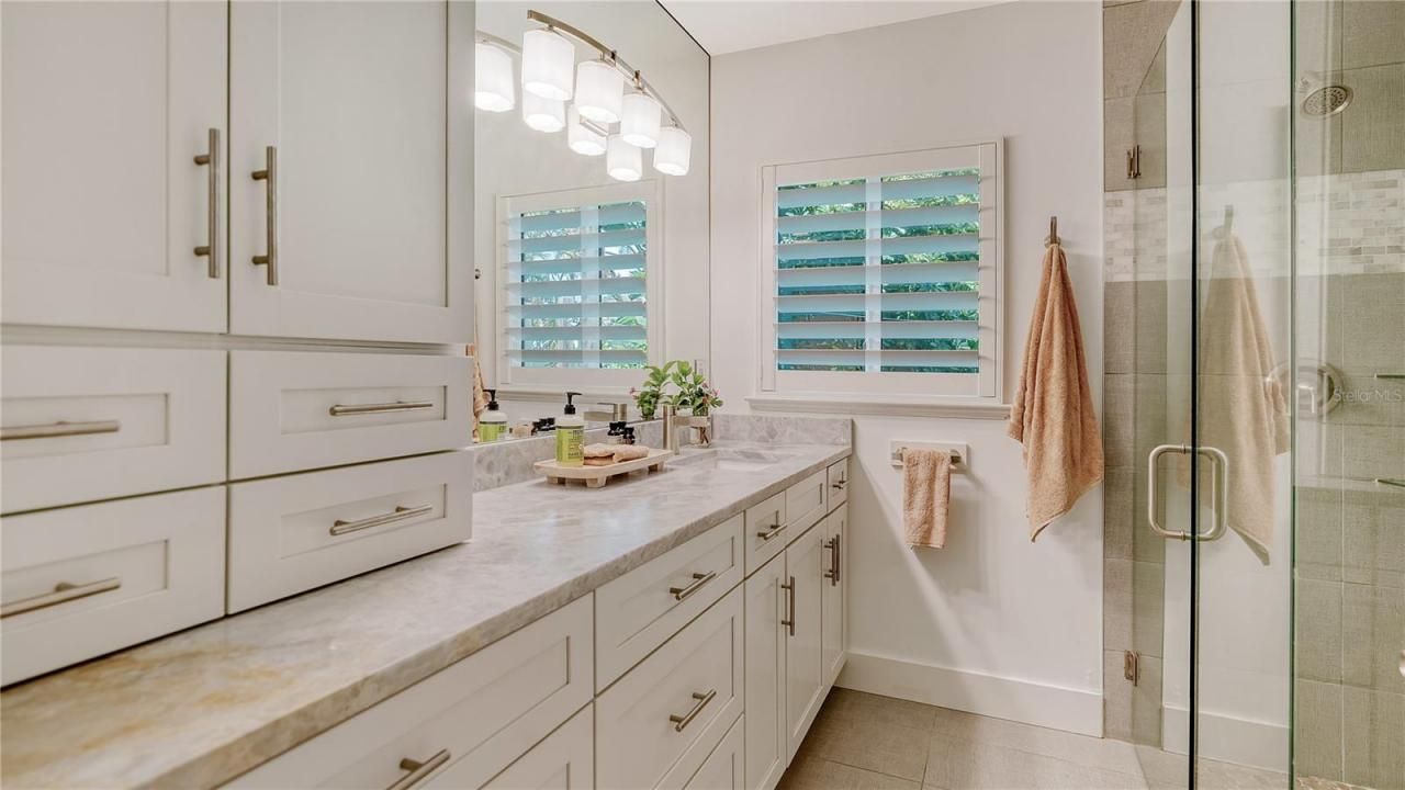 425 Mckinley Drive, Sarasota, FL 34236 Photo