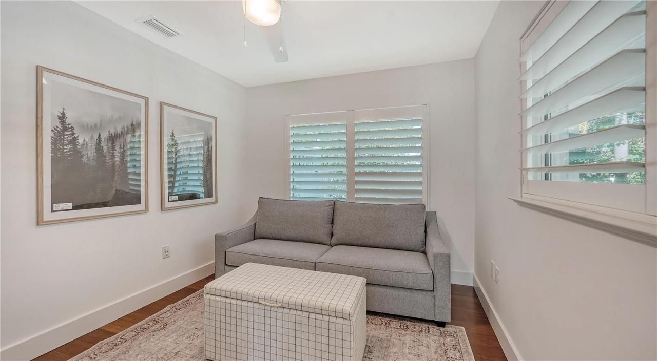 425 Mckinley Drive, Sarasota, FL 34236 Photo