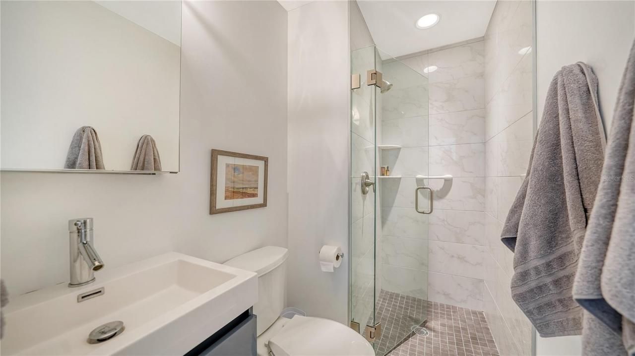 425 Mckinley Drive, Sarasota, FL 34236 Photo