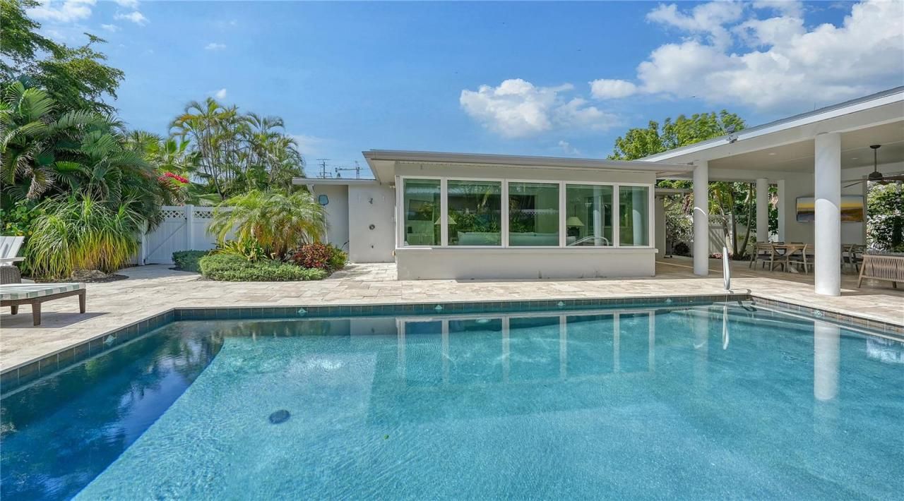 425 Mckinley Drive, Sarasota, FL 34236 Photo