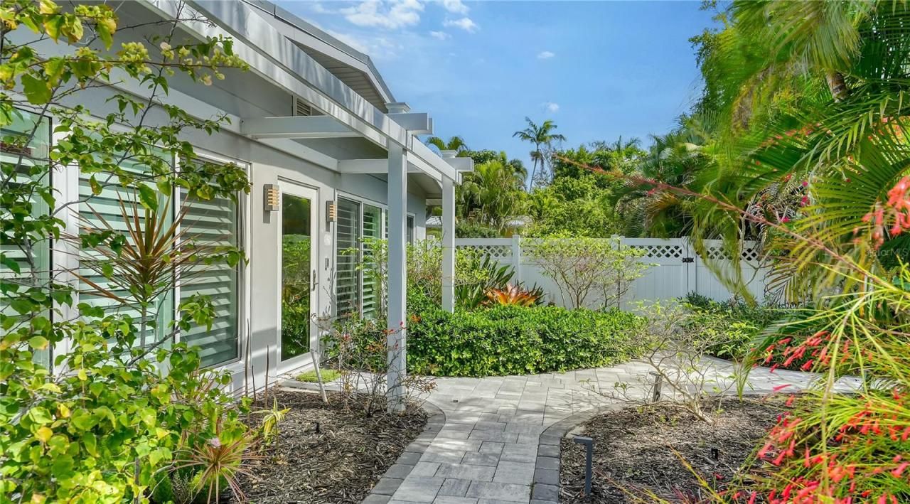 425 Mckinley Drive, Sarasota, FL 34236 Photo