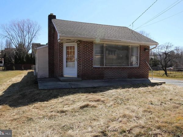 72 W MAPLE STREET, EAST PROSPECT, PA 17317