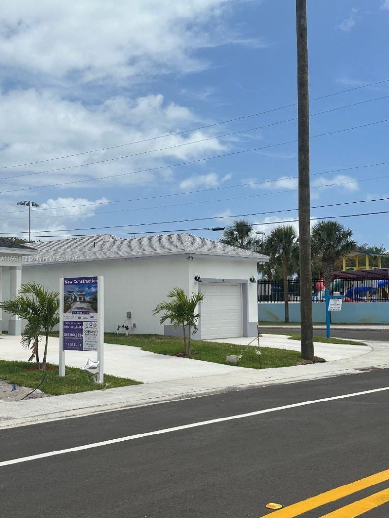 401 NW 12th Ave, Boynton Beach, FL 33435 Photo