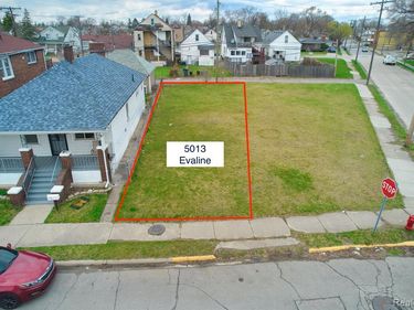 5013 EVALINE Street, Hamtramck, MI 48212