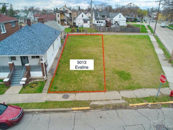 5013 EVALINE Street, Hamtramck, MI 48212