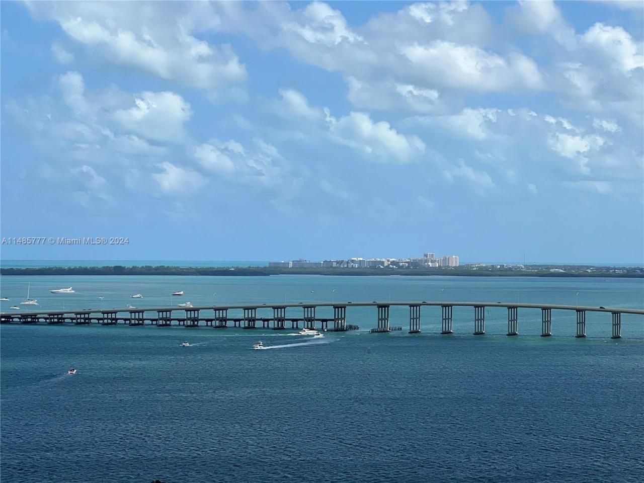 218 SE 14th Street, Unit TS107, Miami, FL 33131 Photo