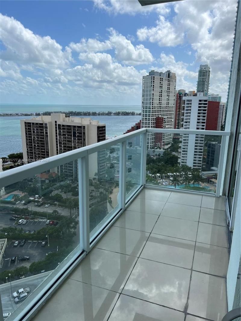 218 SE 14th Street, Unit TS107, Miami, FL 33131 Photo