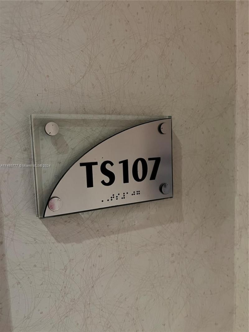 218 SE 14th Street, Unit TS107, Miami, FL 33131 Photo