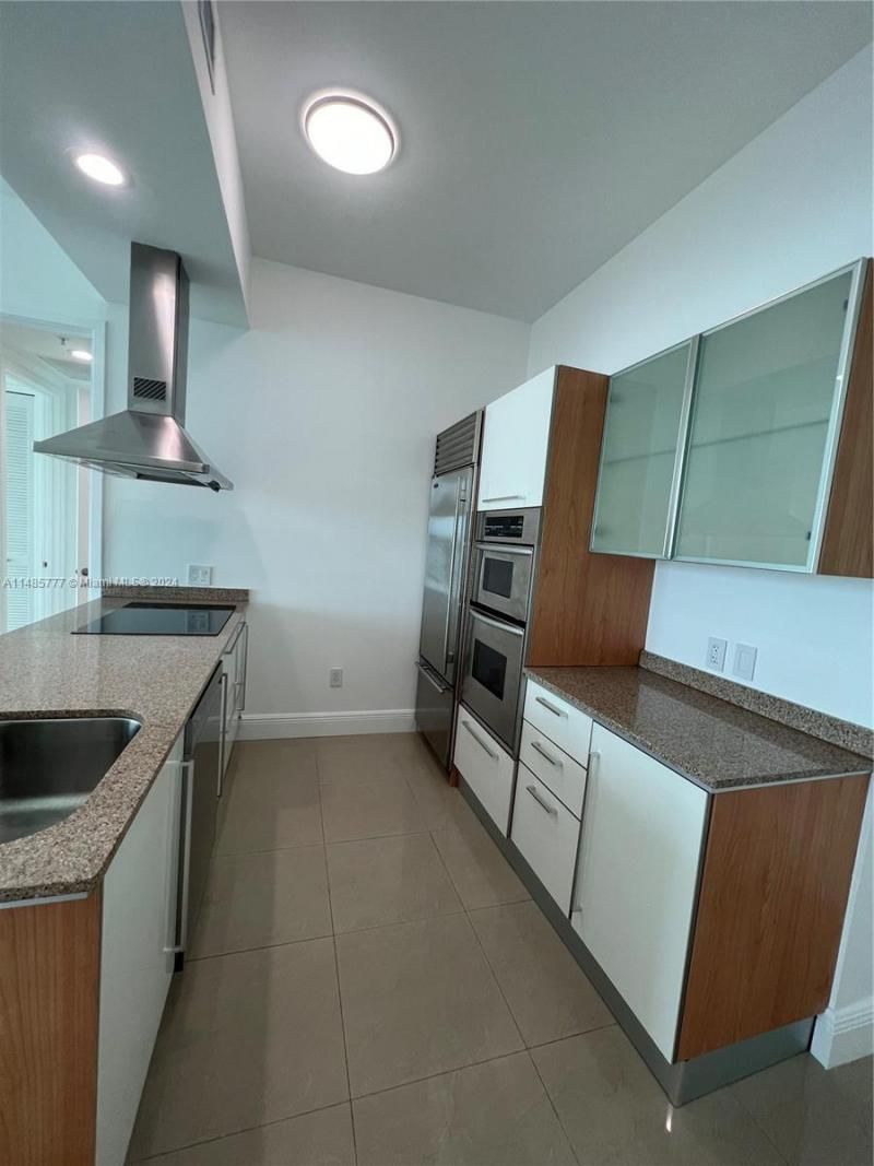 218 SE 14th Street, Unit TS107, Miami, FL 33131 Photo