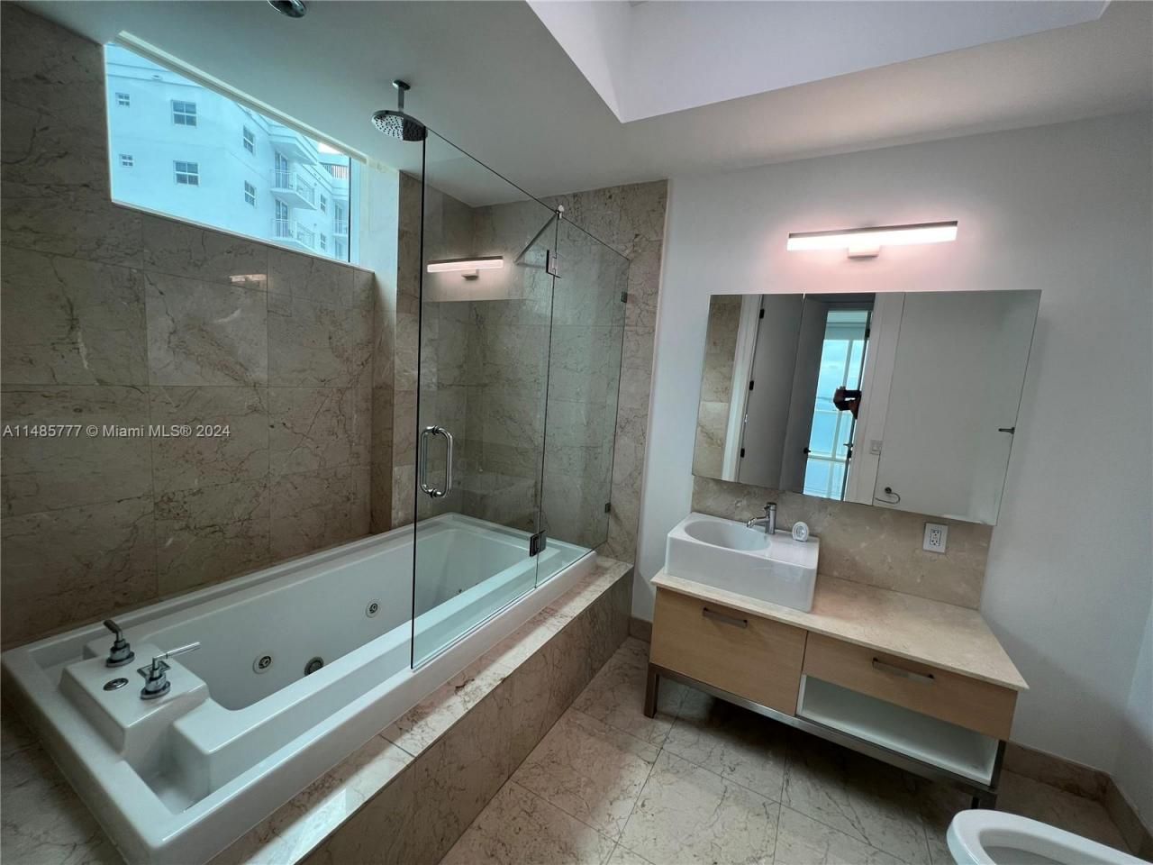 218 SE 14th Street, Unit TS107, Miami, FL 33131 Photo