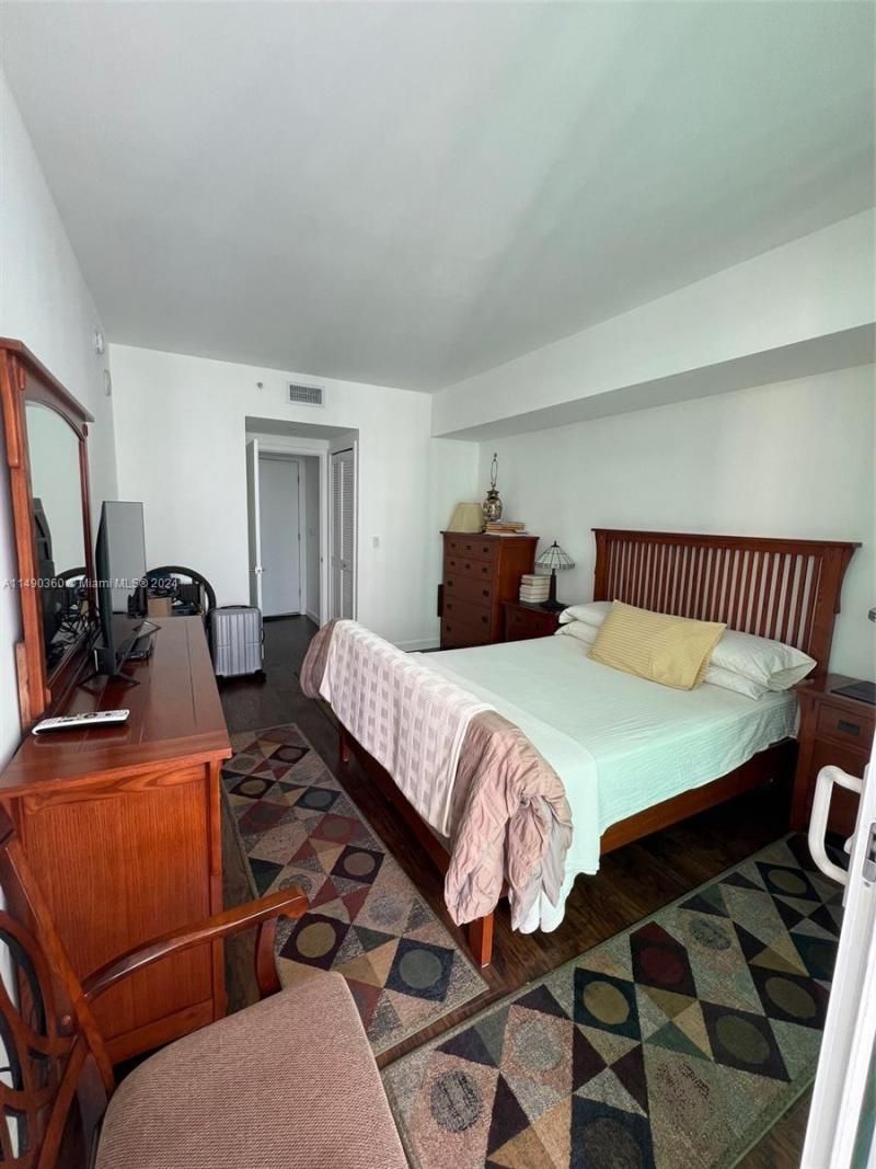 218 SE 14th Street, Unit 1806, Miami, FL 33131 Photo