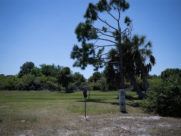 307 ROBALO, NORTH PORT, FL 34287