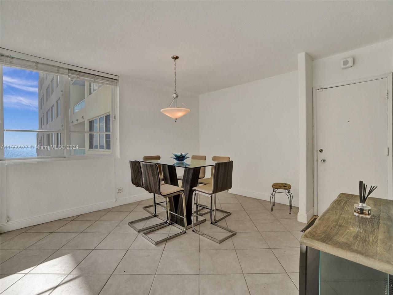 5005 Collins Ave, Unit 725, Miami Beach, FL 33140 Photo