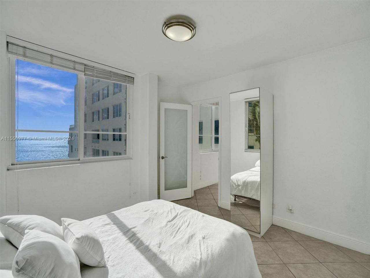5005 Collins Ave, Unit 725, Miami Beach, FL 33140 Photo