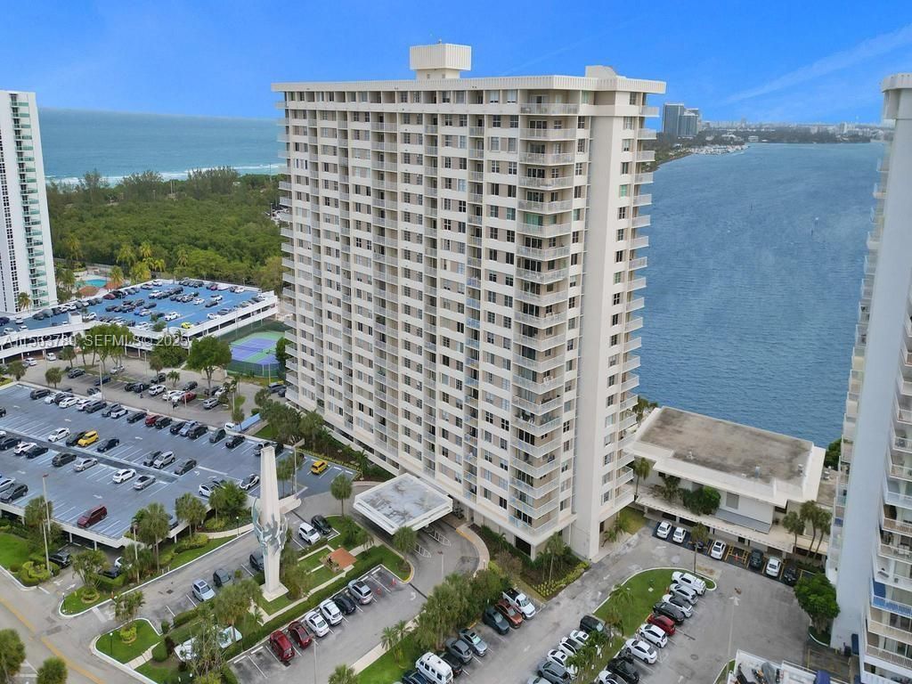 300 Bayview Dr, Unit 906, Sunny Isles Beach, FL 33160 Photo