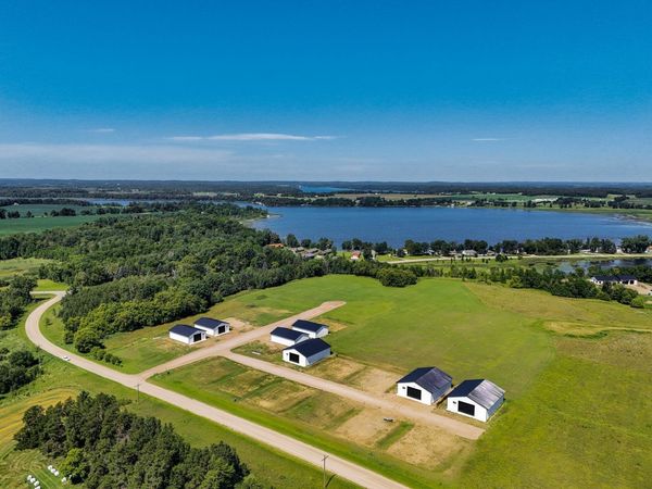 37577 470th St #24, Frazee, MN 56544