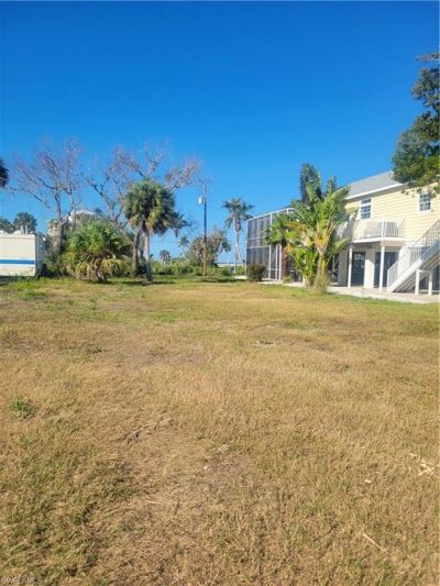 5840 Lauder St, Fort Myers Beach, FL 33931 Photo