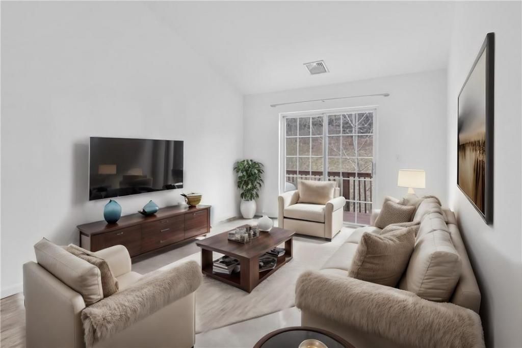 1036 Maggie Road, Unit 14-8, Newburgh, NY 12550 Main Photo