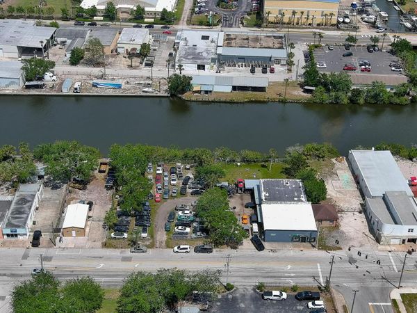 705 N Beach Street, Daytona Beach, FL 32114