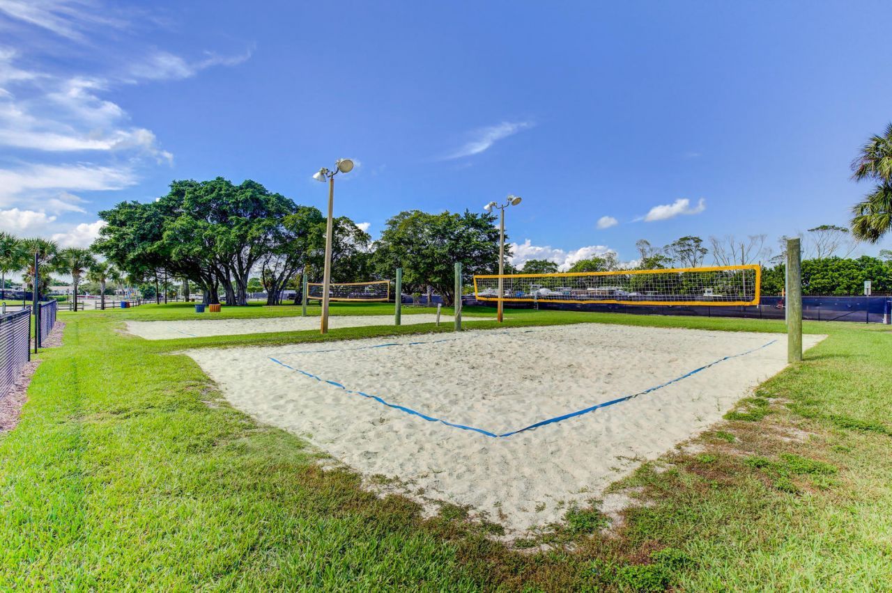 1101 Prosperity Village Drive, North Palm Beach, FL 33410 Photo