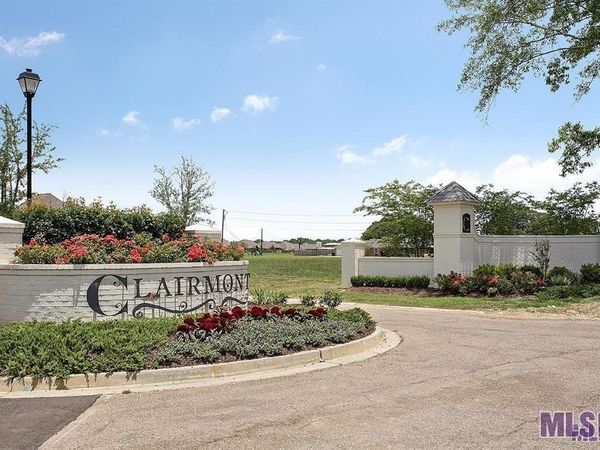 99 Rue Fraise, Zachary, LA 70791