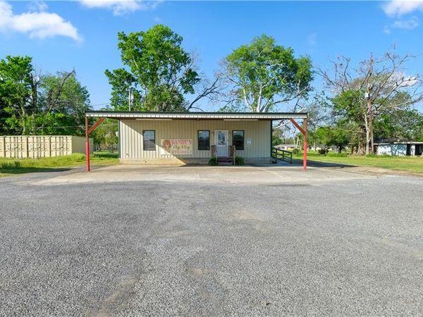 2402 S MACARTHUR Drive, Alexandria, LA 71303