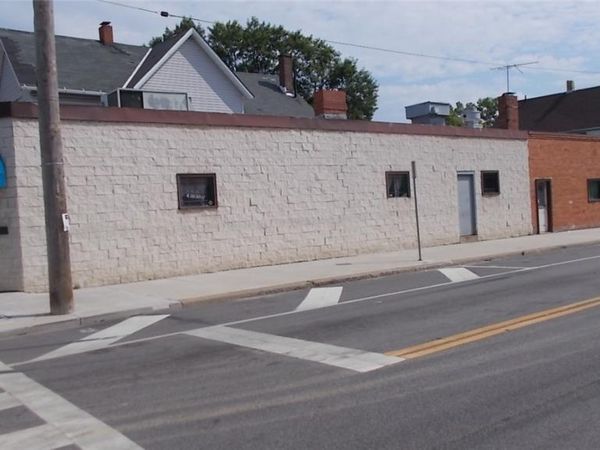 7216 Clark Avenue, Cleveland, OH 44102
