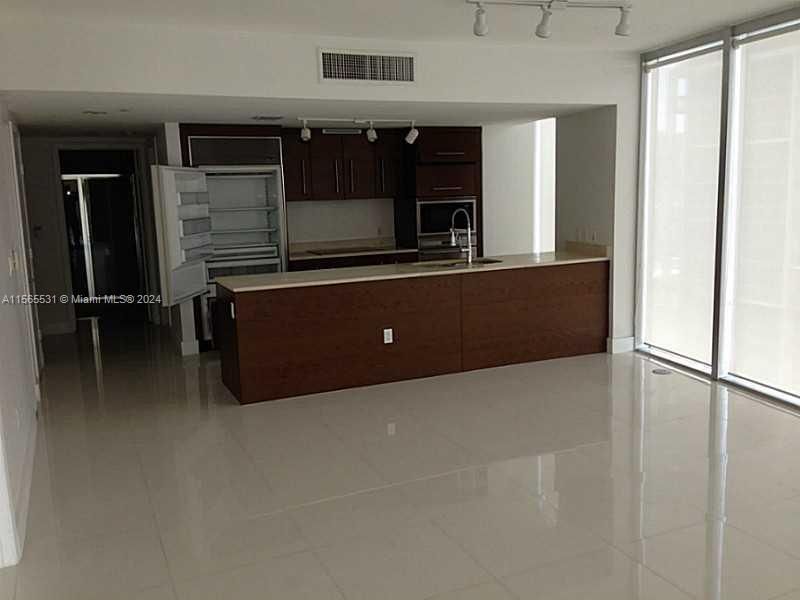 475 Brickell Av, Unit 2415, Miami, FL 33131 Photo