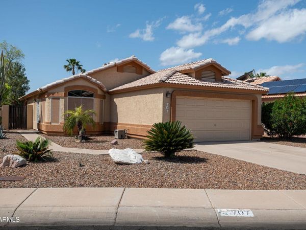 707 W BAYLOR Lane, Gilbert, AZ 85233