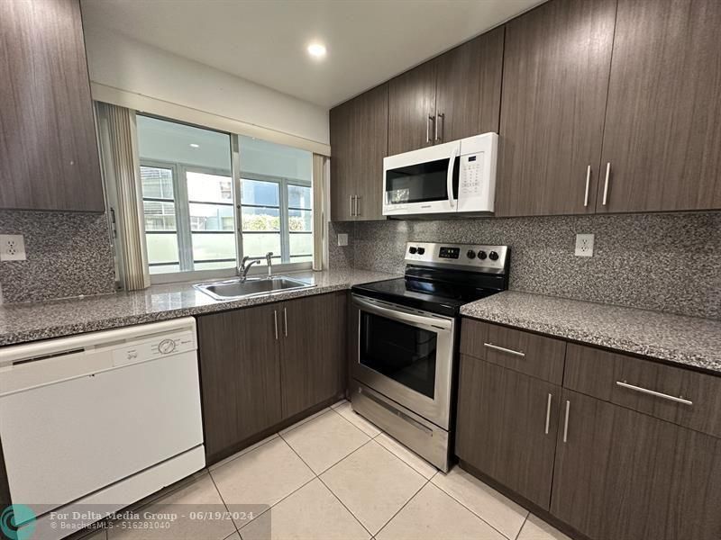 9401 Lime Bay Boulevard, Unit 115, Tamarac, FL 33321 Photo