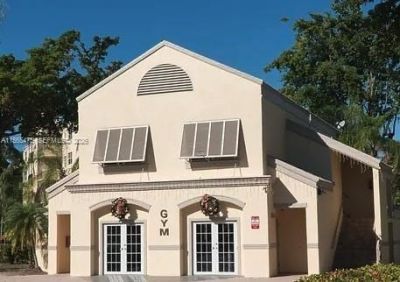 8363 Lake Dr, Unit 101, Doral, FL 33166 Photo