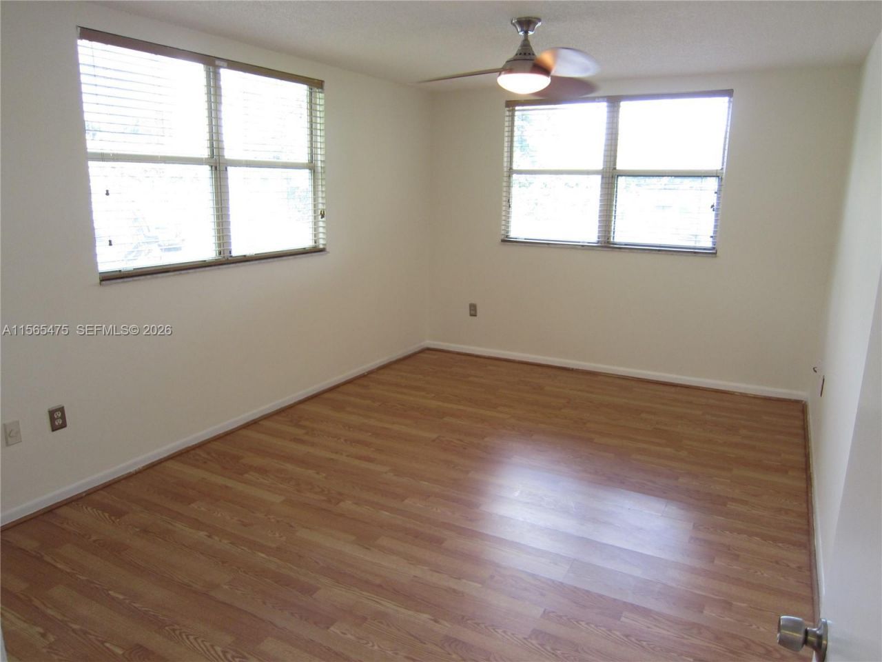 8363 Lake Dr, Unit 101, Doral, FL 33166 Photo