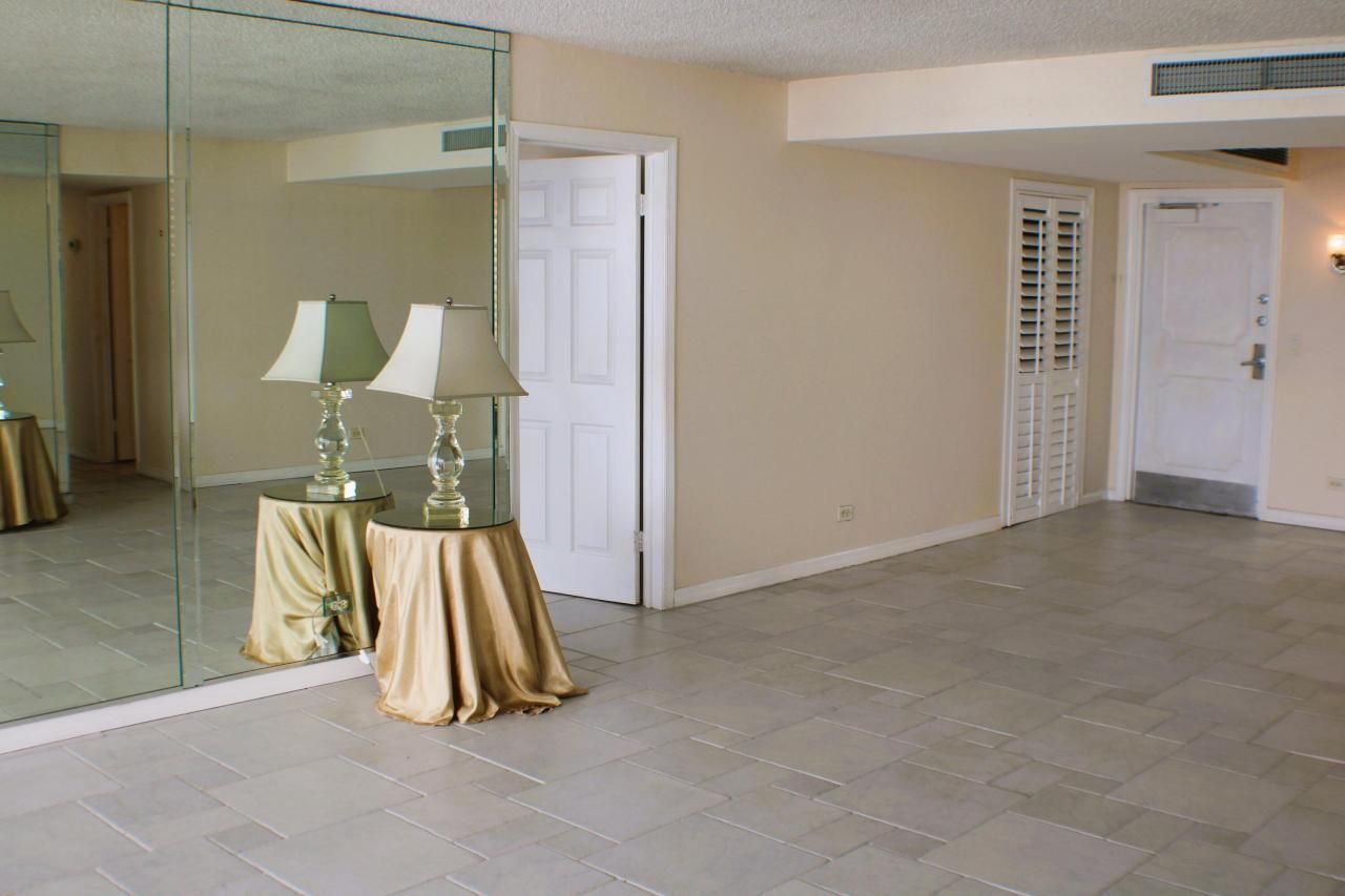 132 Lakeshore Drive, Unit 718, North Palm Beach, FL 33408 Photo