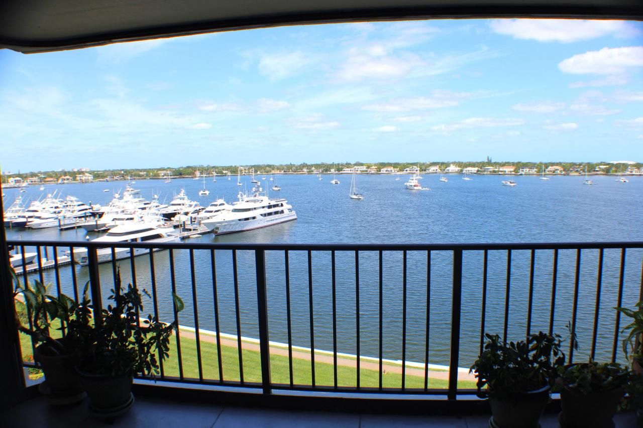 132 Lakeshore Drive, Unit 718, North Palm Beach, FL 33408 Photo