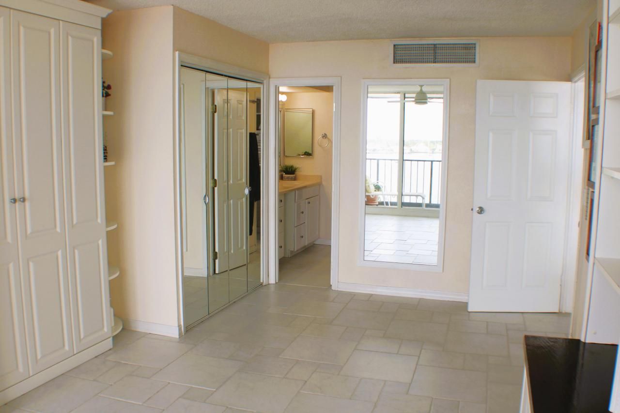 132 Lakeshore Drive, Unit 718, North Palm Beach, FL 33408 Photo