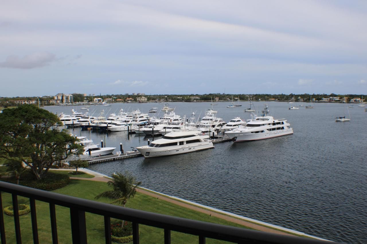 132 Lakeshore Drive, Unit 718, North Palm Beach, FL 33408 Photo