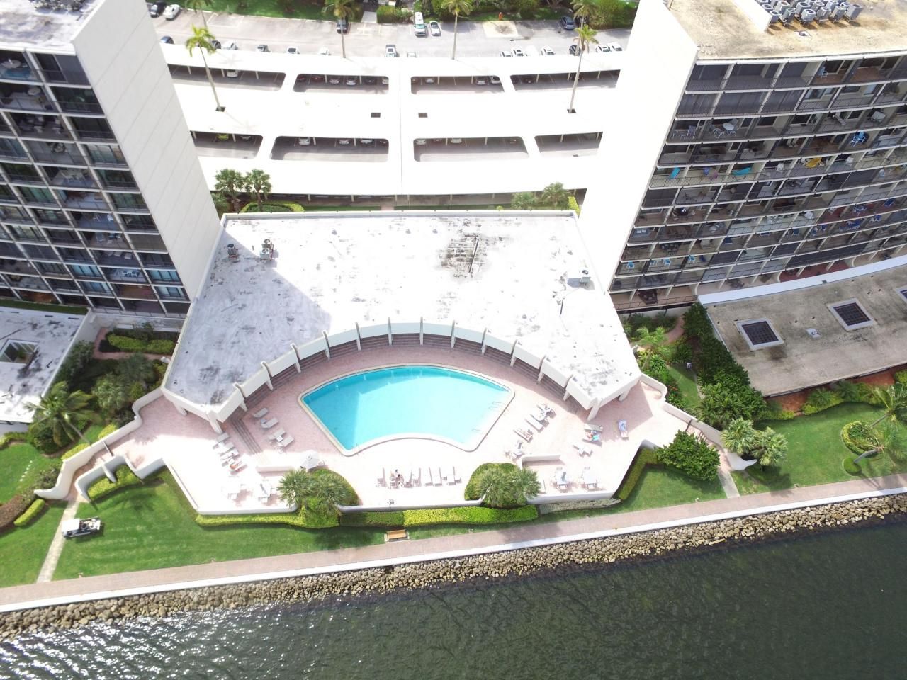 132 Lakeshore Drive, Unit 718, North Palm Beach, FL 33408 Photo