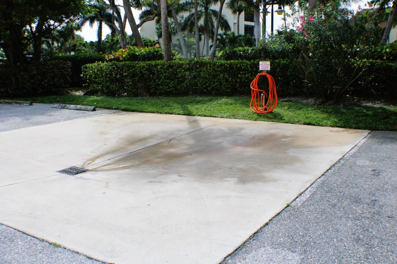 132 Lakeshore Drive, Unit 718, North Palm Beach, FL 33408 Photo