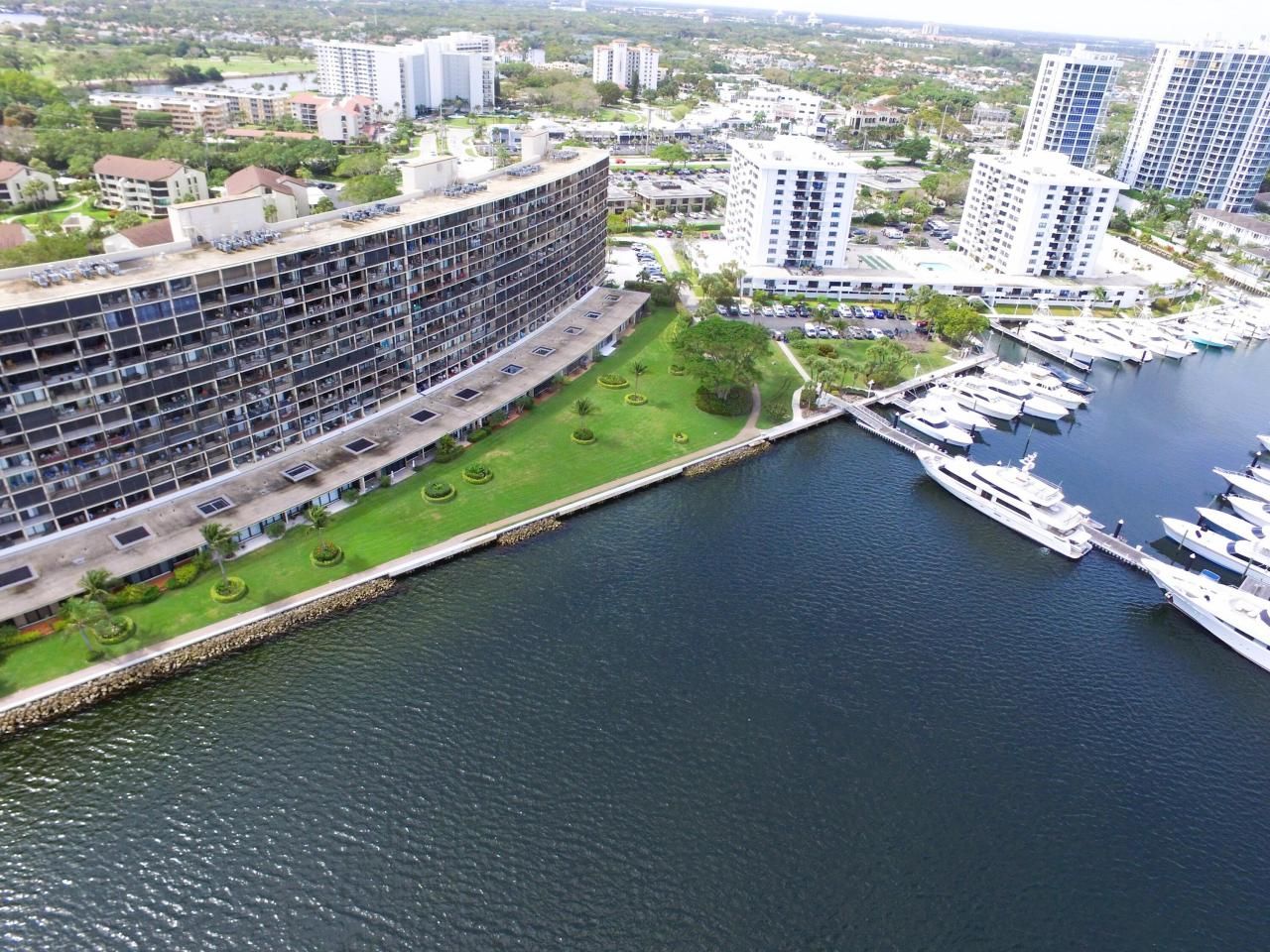 132 Lakeshore Drive, Unit 718, North Palm Beach, FL 33408 Photo