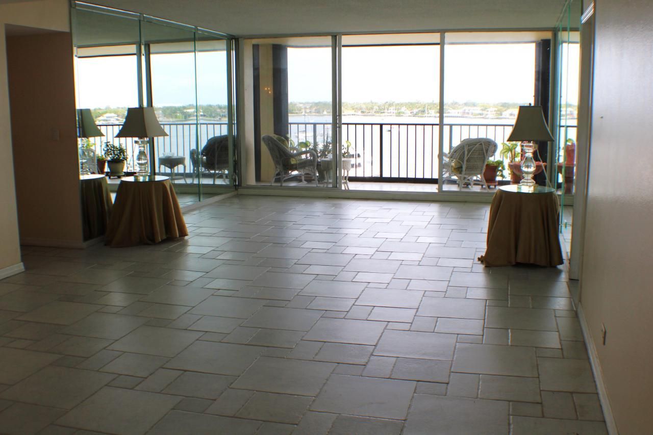 132 Lakeshore Drive, Unit 718, North Palm Beach, FL 33408 Photo