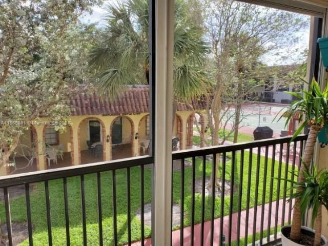 259 S Cypress Rd, Unit 526, Pompano Beach, FL 33060 Photo