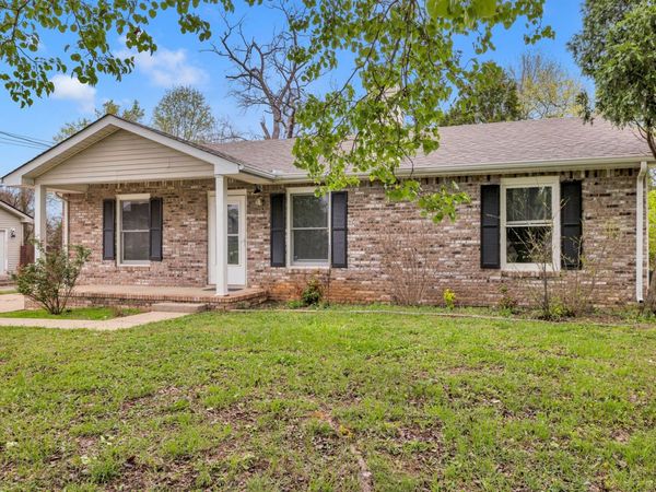 2809 Teakwood Dr, Clarksville, TN 37040