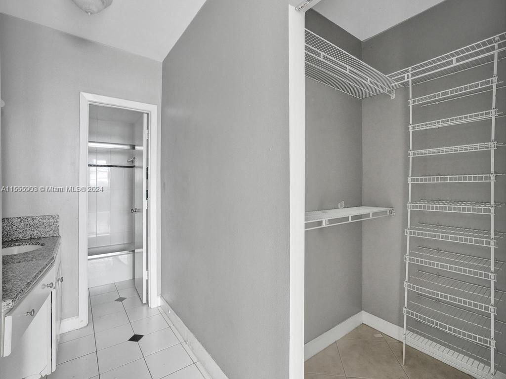 300 Bayview Dr, Unit 906, Sunny Isles Beach, FL 33160 Photo