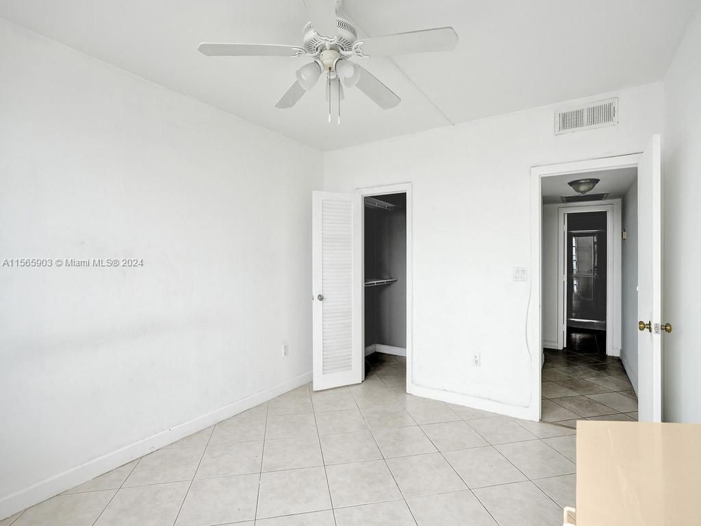 300 Bayview Dr, Unit 906, Sunny Isles Beach, FL 33160 Photo